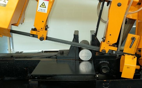 扶绥数控带锯床自动送料精度会出现偏差吗？